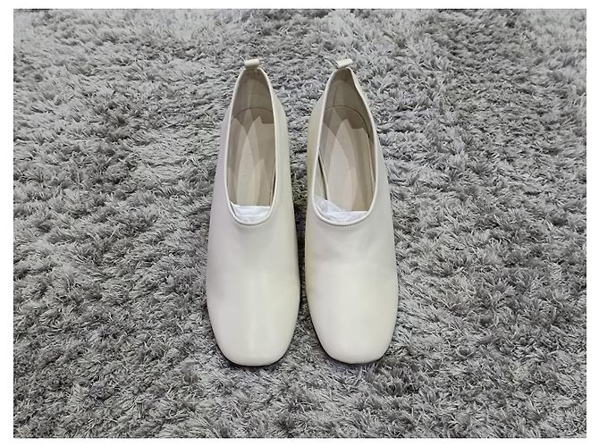 Soeur Thea Cream Lambskin Leather Pumps - view 3