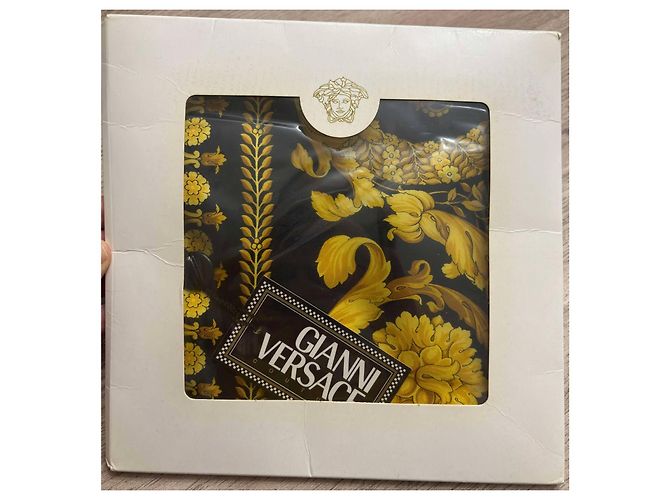 Foulard in seta Gianni Versace Barocco Nero D'oro - vista 2