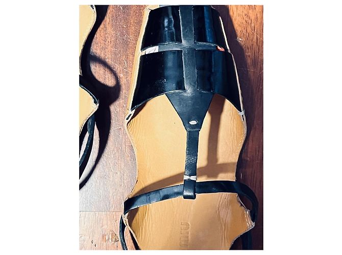 Miu Miu Sandali Flat in Pelle Marrone Nero - vista 4
