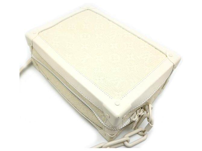 Borsa a tracolla Soft Trunk da donna Louis Vuitton Bianco - vista 3