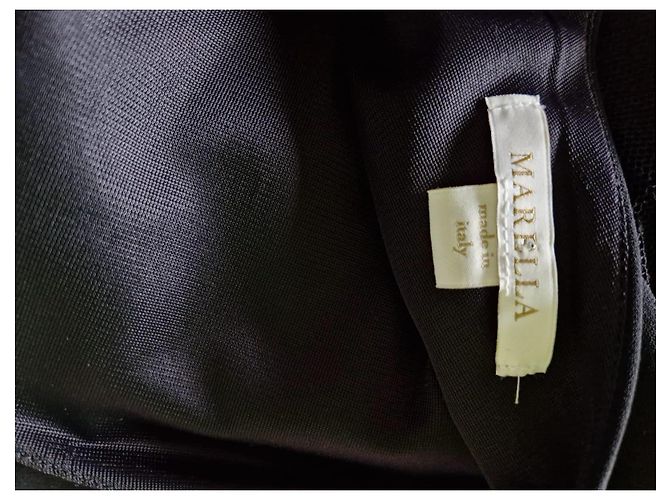 Vestido Marella Negro Drapeado con Mangas de Encaje - vista 5