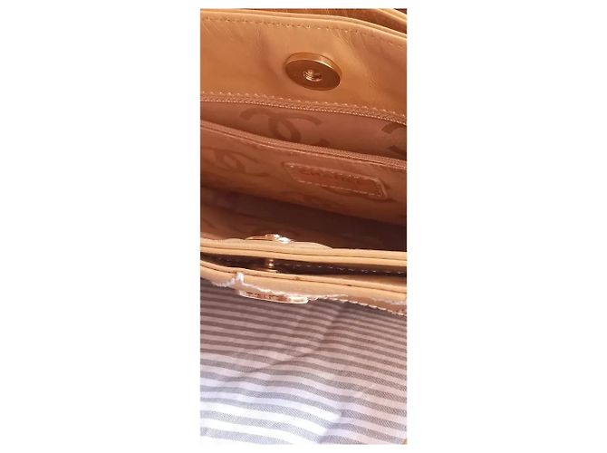 Chanel gesteppte Leder-Tote-Bag Beige - Ansicht 10