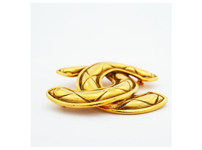 Timeless Spilla Matelassé placcata oro Chanel D'oro - vista 3
