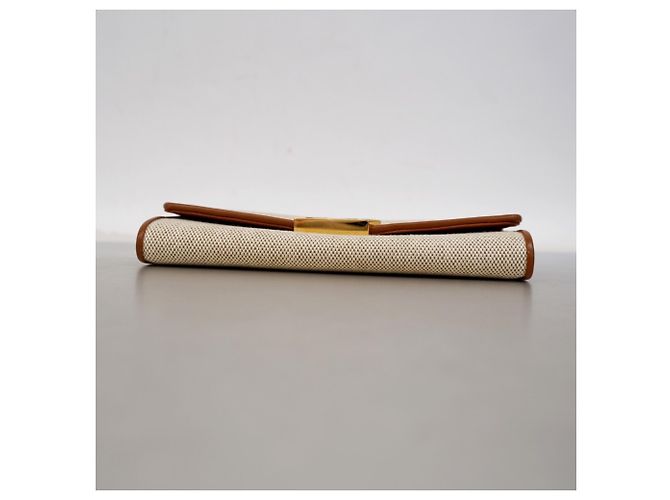 Portafoglio Long Capucines Louis Vuitton Beige - vista 3