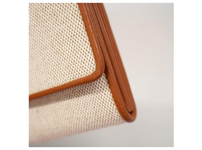Portafoglio Long Capucines Louis Vuitton Beige - vista 7