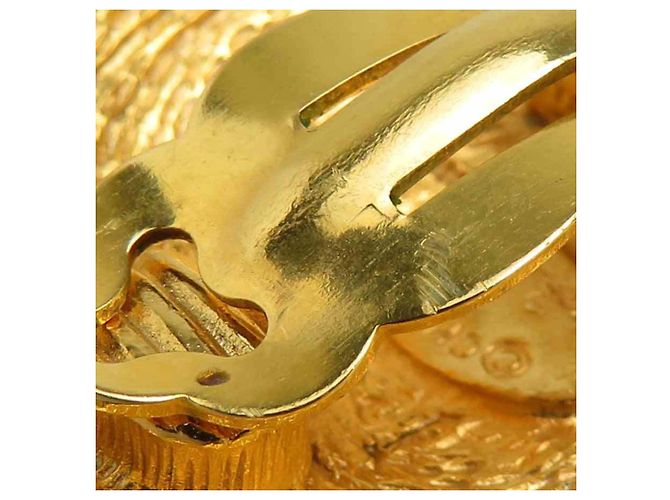 Timeless Chanel Clip-Ohrringe in Gold Golden - Ansicht 14