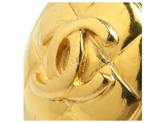 Timeless Chanel Clip-Ohrringe in Gold Golden - Ansicht 9