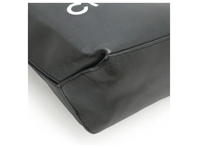 Bolsa Chanel Essential Tote PM Small Preto Branco - vista 4