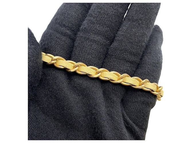 Borsa a tracolla Chanel Mini Matelassé Chain Giallo - vista 12