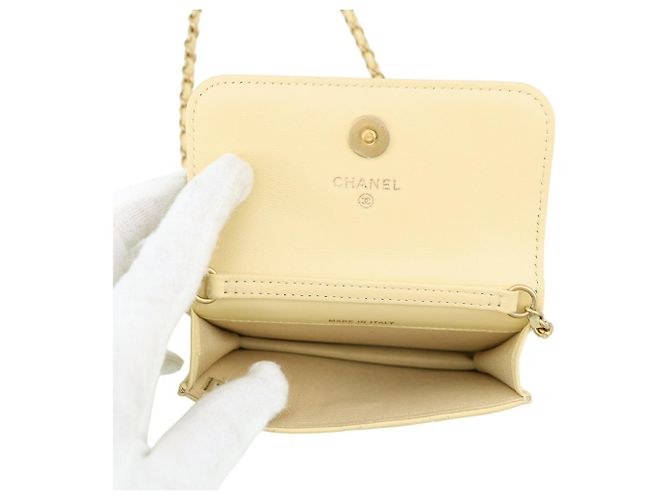 Borsa a tracolla Chanel Mini Matelassé Chain Giallo - vista 6