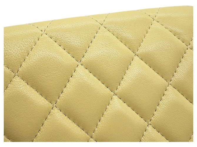 Borsa a tracolla Chanel Mini Matelassé Chain Giallo - vista 7