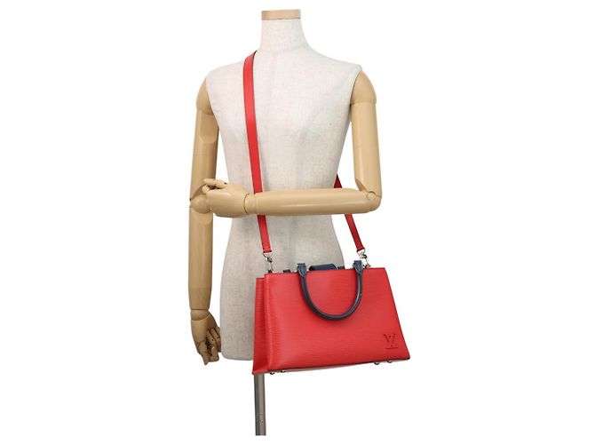 Borsa Louis Vuitton Epi Cléber PM Rosso Blu navy - vista 5