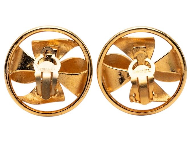 Orecchini Chanel Gold CC placcati oro con perle finte rotonde e fiocco a clip D'oro - vista 2