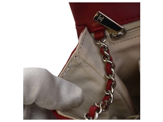 Chanel Red CC Quilted Calfskin Double Stitch Hamptons Flap Rosso - vista 9