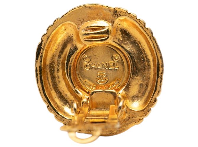 Orecchini a clip Chanel Gold CC placcati oro trapuntati e perle finte D'oro - vista 3