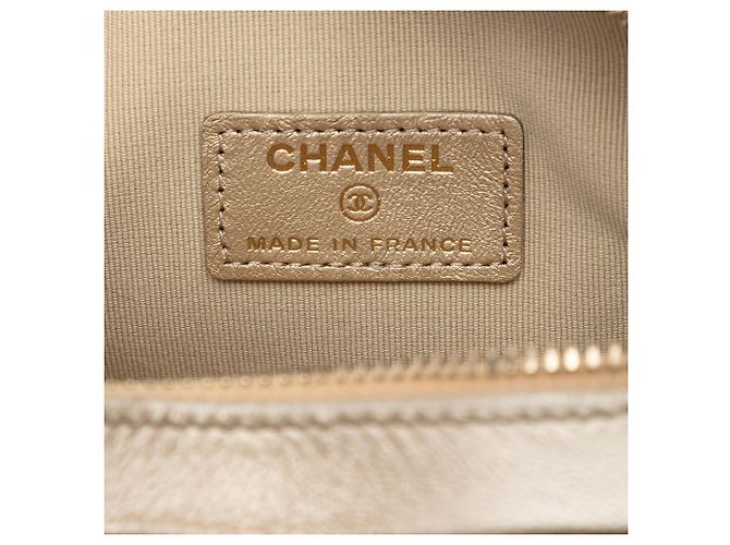 Chanel Gold Mini Metallic Lambskin CC in Love Heart Crossbody - vista 5
