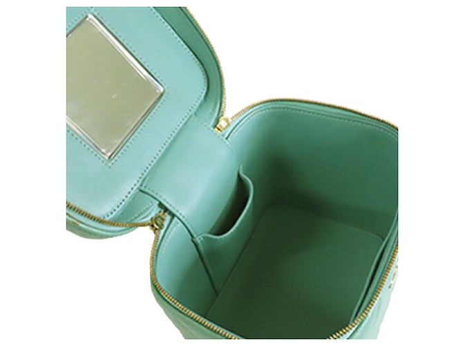 Vanity Case Chanel Green Small CC Caviar con Manico e Catena Verde Verde chiaro - vista 4
