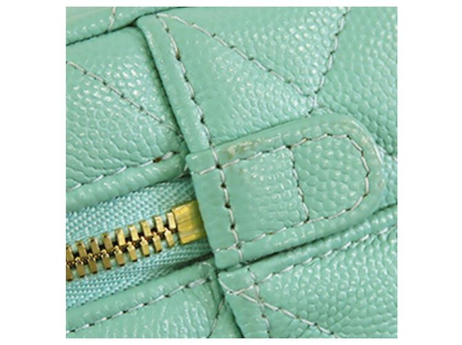 Vanity Case Chanel Green Small CC Caviar con Manico e Catena Verde Verde chiaro - vista 6