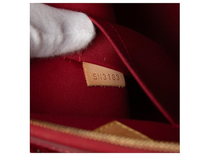 Louis Vuitton Alma PM Monogram Vernis rojo Roja - vista 6