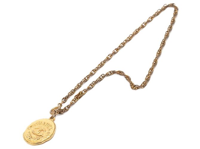 Collana con pendente a catena con motivo moneta Chanel Coco Mark D'oro - vista 3