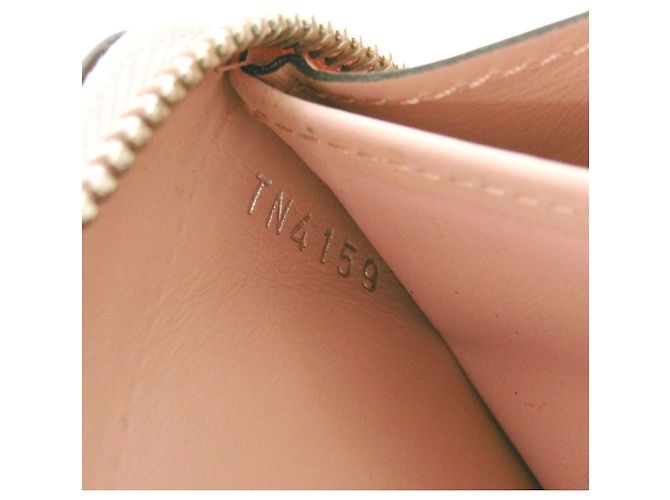 Louis Vuitton Magnolia Long Wallet - Ansicht 9