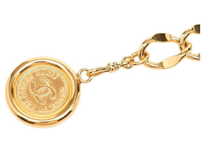 Cinto Le Cambon com corrente banhada a ouro Chanel Dourado - vista 2