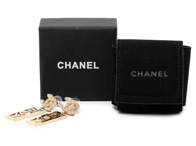 Pendientes Chanel Coco Mark BOY Stud Swing Dorado - vista 4