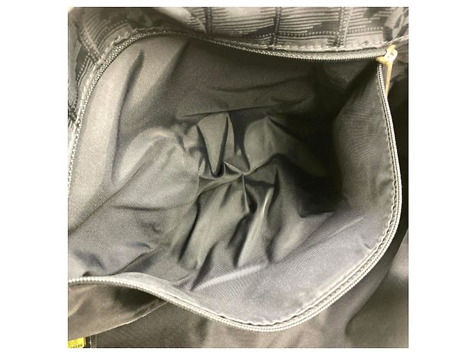Nuova borsa a tracolla da viaggio Chanel Nero - vista 12