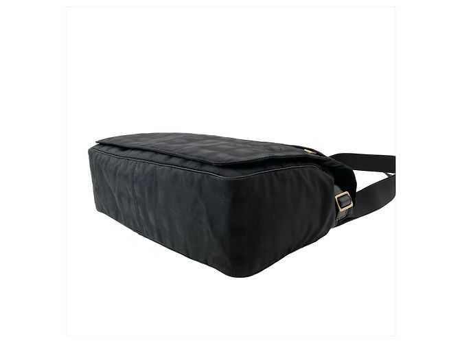 Nuova borsa a tracolla da viaggio Chanel Nero - vista 3