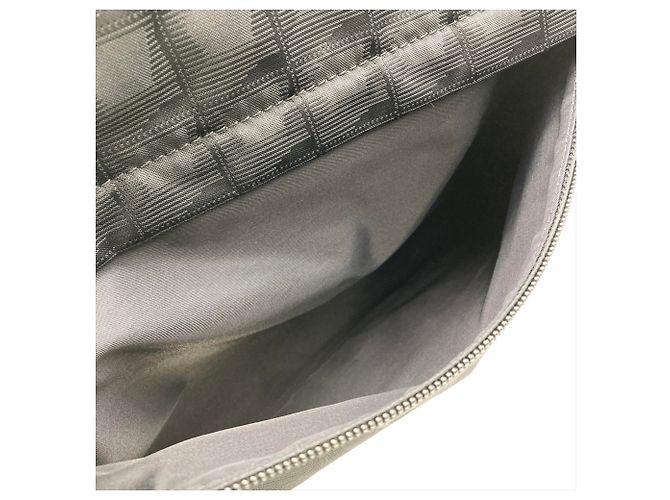 Nuova borsa a tracolla da viaggio Chanel Nero - vista 8