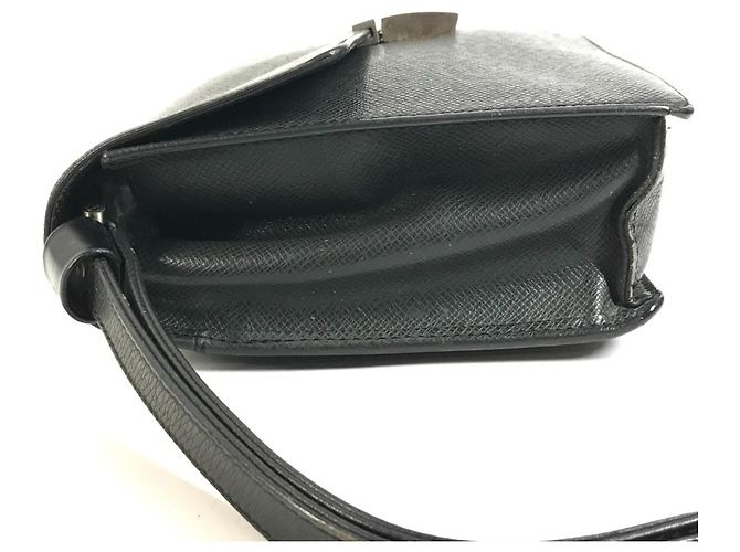 Borsa Selenga in Taiga Louis Vuitton Nero Grigio - vista 3
