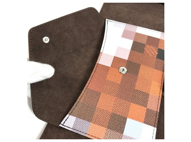 Clutch in pelle marrone Louis Vuitton - vista 12