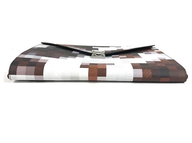 Clutch in pelle marrone Louis Vuitton - vista 3