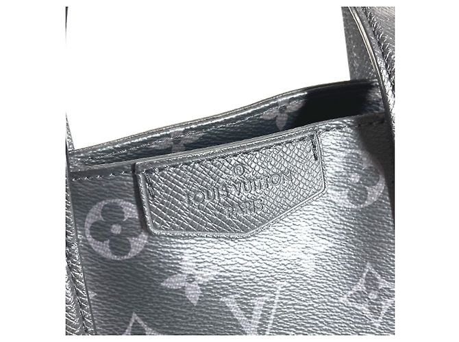 Borsa Tote Louis Vuitton Taigarama City Nero - vista 13
