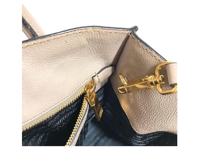 Tote Borsa 2-Way in pelle beige Prada - vista 16