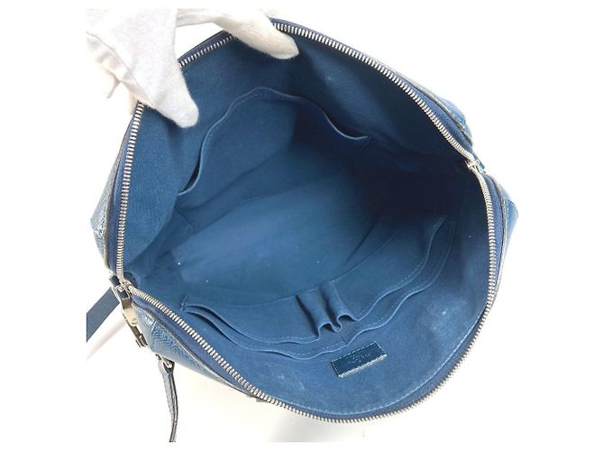 Borsa Verticale Louis Vuitton Taiga Grigori Blu - vista 16