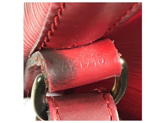 Noe Borsa a Spalla Louis Vuitton Epi Petit Noé Rosso - vista 15
