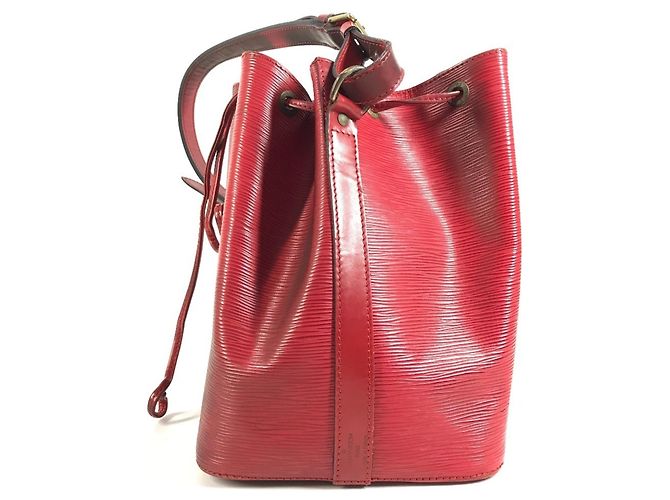Noe Borsa a Spalla Louis Vuitton Epi Petit Noé Rosso - vista 4