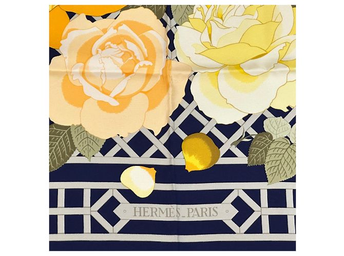 Sciarpa Hermès Carre 90 - Rose Garden Multicolore Arancione Blu navy - vista 3