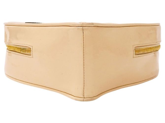 Borsa Vanity Chanel Matelassé Enamel Heart Beige - vista 3