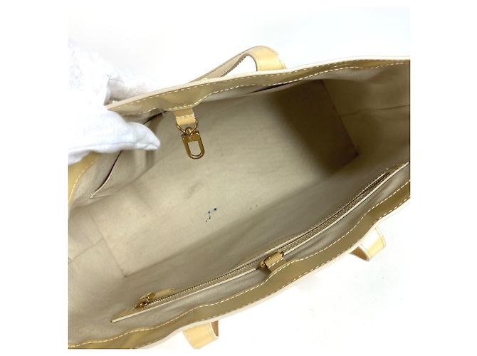 Borsa Louis Vuitton Monogram Vernis Wilshire MM Beige - vista 11