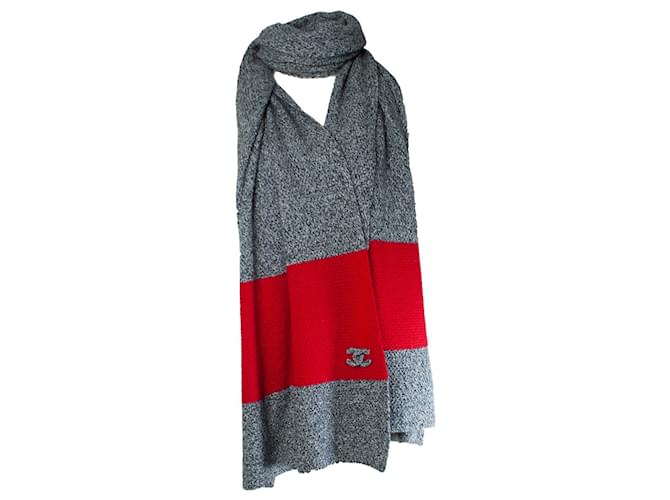 Chanel, Sciarpa oversize in cashmere con logo CC Grigio - vista 2