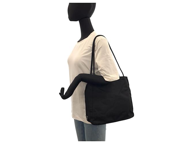 Tote in nylon Prada con logo Triangle Nero - vista 7