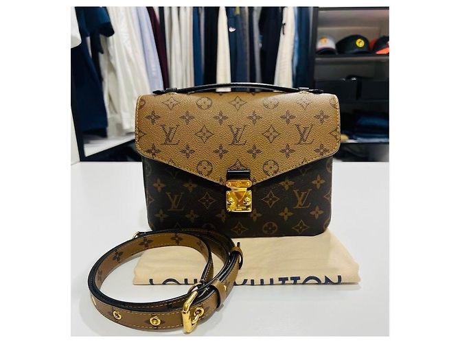 Borsa Louis Vuitton Monogram Canvas Pochette Métis Marrone Monogramma - vista 2