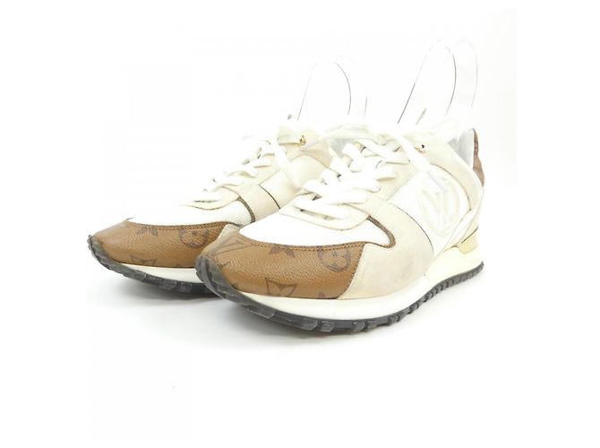 Sneakers Louis Vuitton Run Away Marrone Beige - vista 3