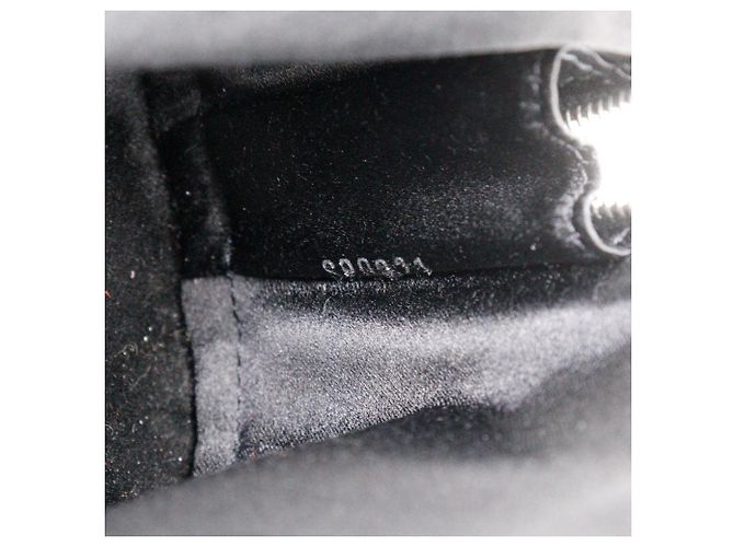 Borsa a mano Louis Vuitton Little Alma Monogram Nero - vista 13
