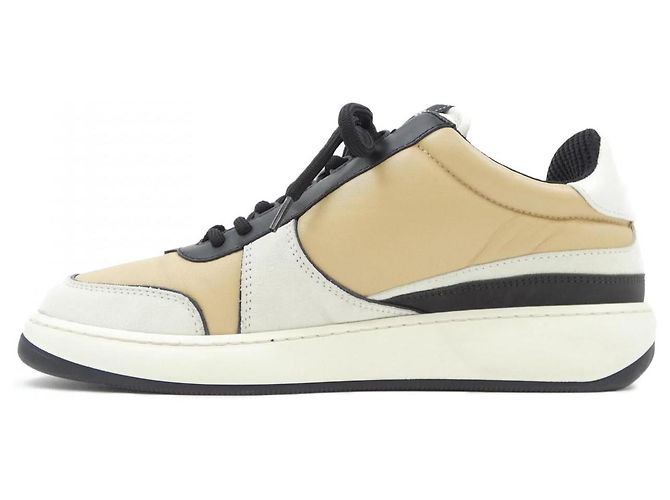 Timeless Chanel Sneaker aus Lammfell Beige - Ansicht 2