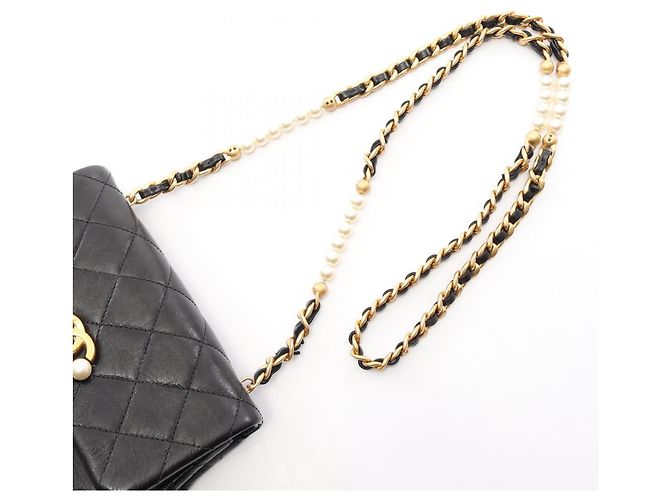 Borsa a tracolla Chanel in pelle matelassé nera Nero - vista 7