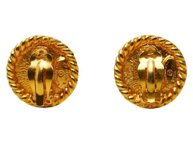 Orecchini a clip rotondi Chanel Coco Mark Marrone D'oro - vista 3
