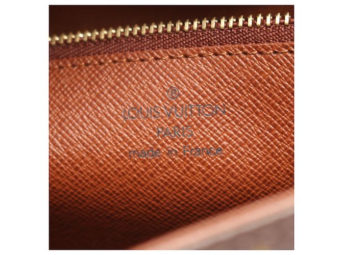 Borsa a Spalla Louis Vuitton Saint Cloud GM Monogram Marrone Monogramma - vista 4